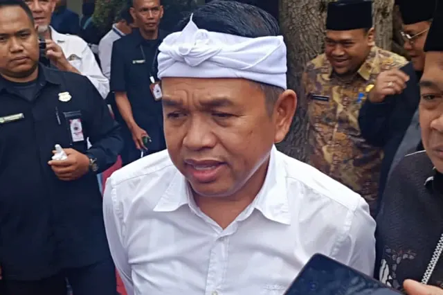 Dedi Mulyadi Kunjungi Korban Ledakan Gas di Bekasi dan Berikan Bantuan