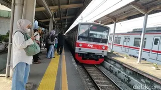 Mobil Tertemper KRL di Karet, KAI Commuter Pastikan Tidak Ada Korban Jiwa