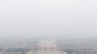 Kabut Asap Selimuti Palembang akibat Kebakaran Hutan dan Lahan di Sumatera Selatan