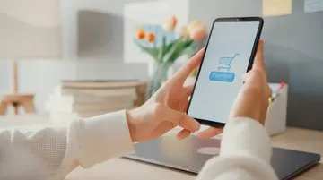 Biaya Ongkir Barang Ringan Masih Kerap Dikeluhkan Konsumen Belanja Online