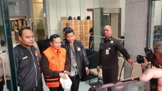 Ditahan KPK, Anggota DPRD Jatim Moch. Mahrus Diduga Suap Anwar Sadad Rp 1,5 Miliar hingga Emas 1 Kg
