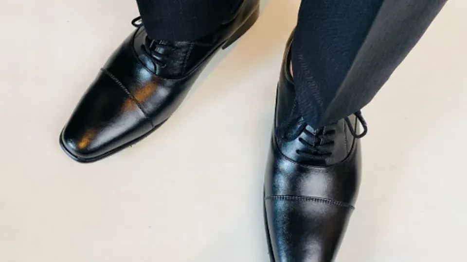 Rekomendasi Sepatu Guru untuk Upacara dan Lomba HUT RI 17 Agustus
