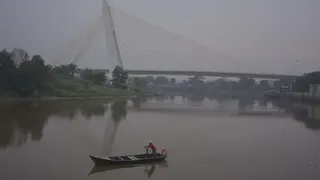 Pekanbaru Diselimuti Kabut Asap, Kualitas Udara Tidak Sehat