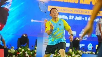 Keseruan Laga Ekshibisi Kapolri Melawan Bahlil Lahadalia di Penutupan Kapolri Cup 2026