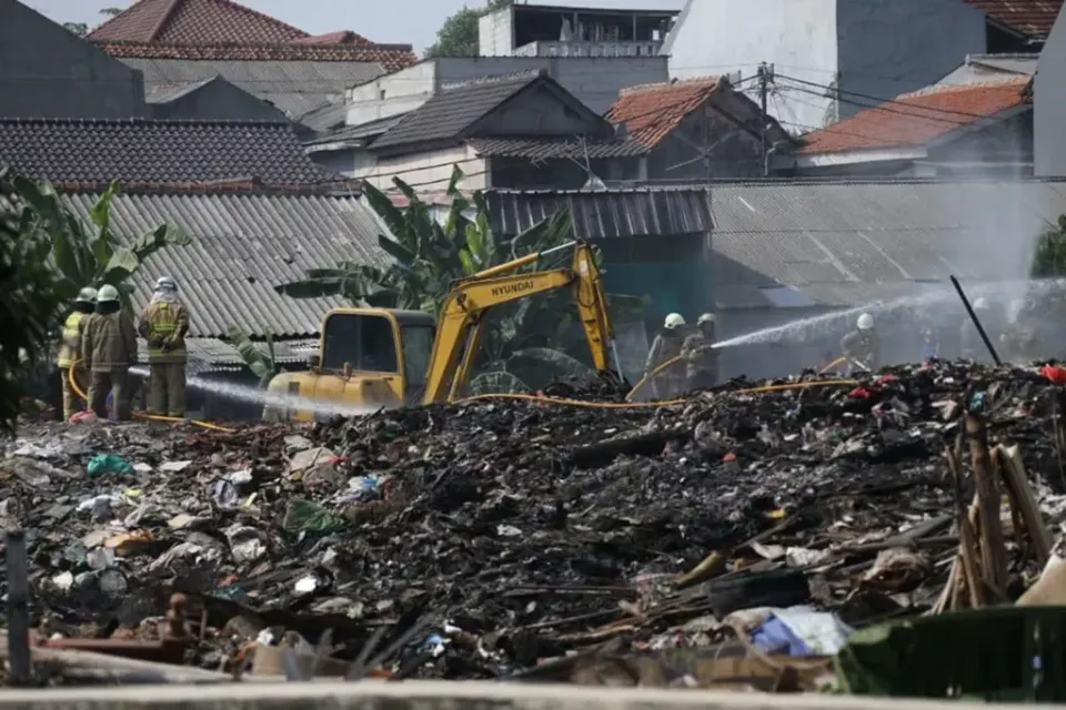 Tragedi Kebakaran TPS Liar Kramat Jati dan Urgensi Pembenahan Sampah Jakarta