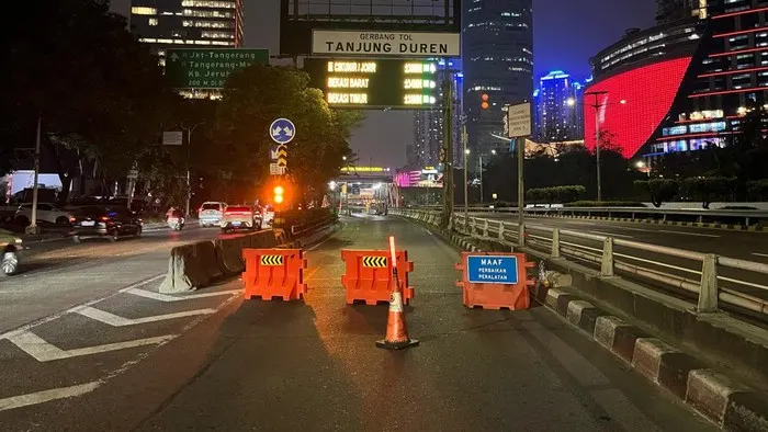 Daftar Gerbang Tol Ditutup dan Rute Transjakarta Terdampak Demo di Jakarta